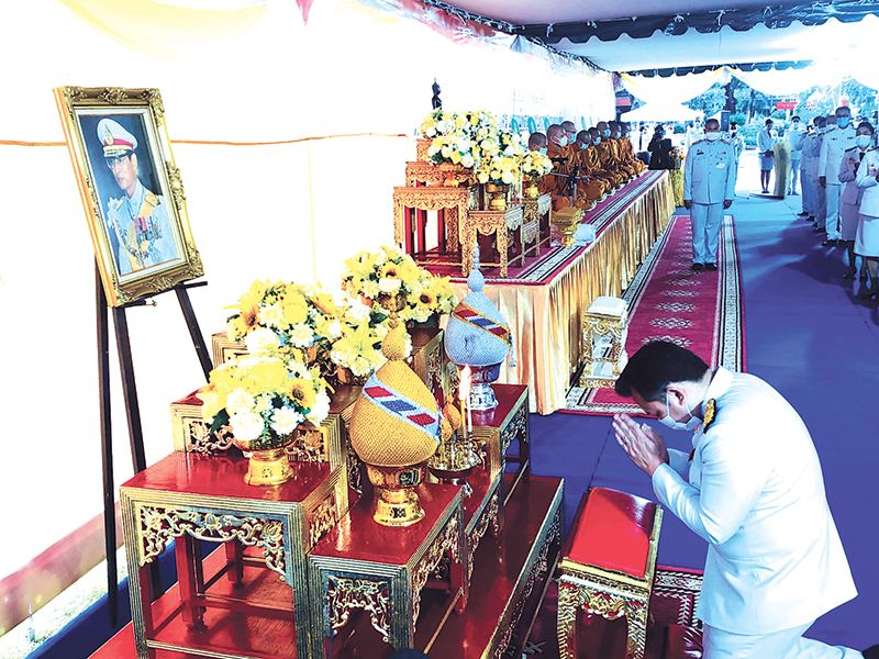 น้อมรำลึกร.9  พสกนิกรทั่วไทยพร้อมใจทำบุญ  พิธีมหามงคล5ธันวาคม