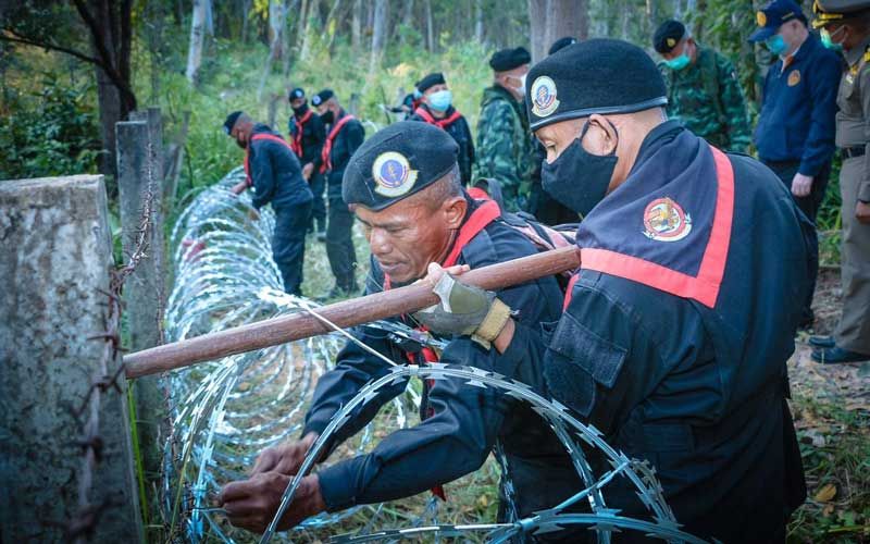 ‘กกล.สุรนารี’ซีลชายแดน‘ช่องจอม’ สกัดต่างด้าวลอบเข้าเมืองแพร่โควิด