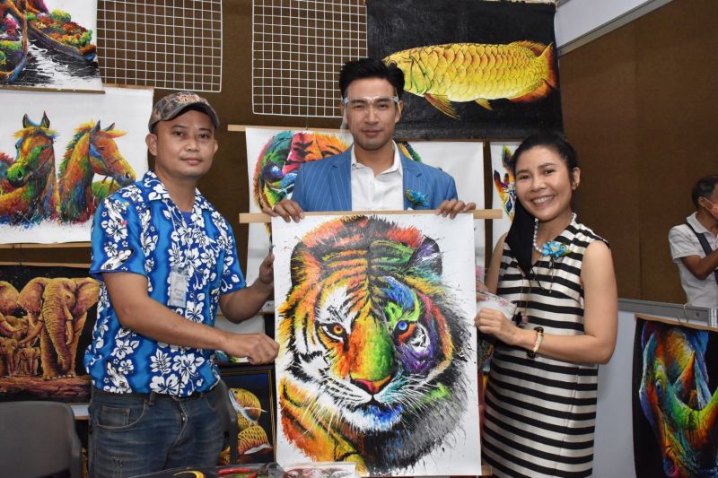 'เกรท วรินทร'พาเที่ยวงาน 'มหกรรมส่งเสริมอาชีพคนพิการ 63'