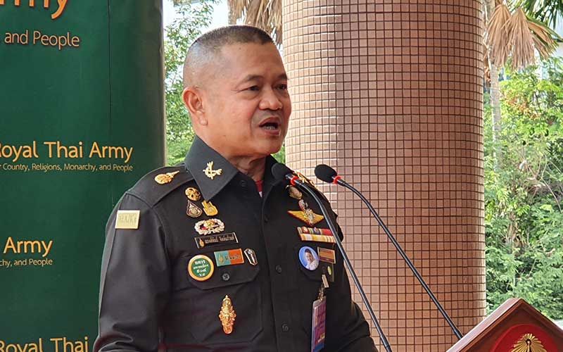 'บิ๊กบี้'ลั่นพระมหากษัตริย์คือผู้นำจอมทัพไทย ทหาร-คนไทยต้องรักษาไว้ให้มั่นคง