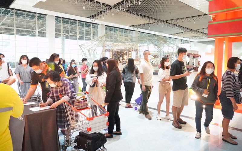 ปลื้ม! ยอดขายงานโอทอปวันแรกทะลุเกิน78ล้านบาท เข้มมาตรการป้องกันโควิด-19