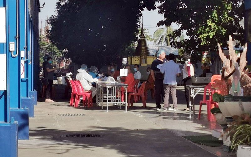 ปิด'วัดละหาร'บางบัวทอง หลังพบเจ้าอาวาสติดโควิด เร่งตรวจคัดกรองพระภิกษุ-สามเณร