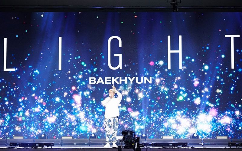 BAEKHYUNจัดคอนเสิร์ตเดี่ยวครั้งแรก ‘Beyond LIVE - BAEKHYUN : LIGHT’