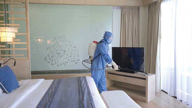 ‘ธีรวัลคุ์ เตชะอุบล’ ผู้บริหาร เคป แอนด์ แคนทารี โฮเทลส์ มั่นใจ Hydrogen Peroxide ฆ่าเชื้อไวรัสโควิด-19 ใน 1 นาที