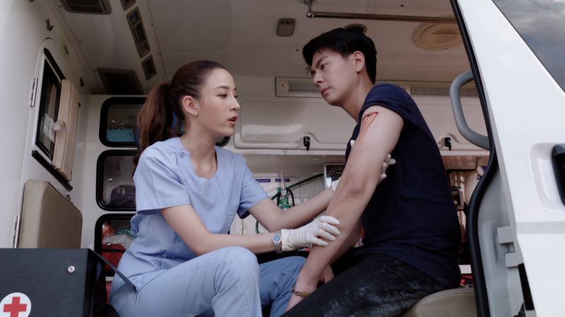 'บอม-แจมมี่'โชว์จีบกันกุ๊กกิ๊ก รักฝ่าดงอันธพาล ใน 'ทางเสือผ่าน'