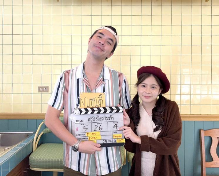 ‘ว่าน-ธนกฤต’เปิดตัวศิลปินเบอร์แรกจาก โซโลอิสต์  ‘แซนดี้-ญาณิศา’ประเดิมซิงเกิ้ลแรก สวัสดีความรัก