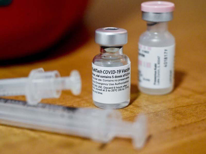 Health News : ทดสอบฉีดวัคซีนต้านโควิด-19 สองค่ายร่วมกัน