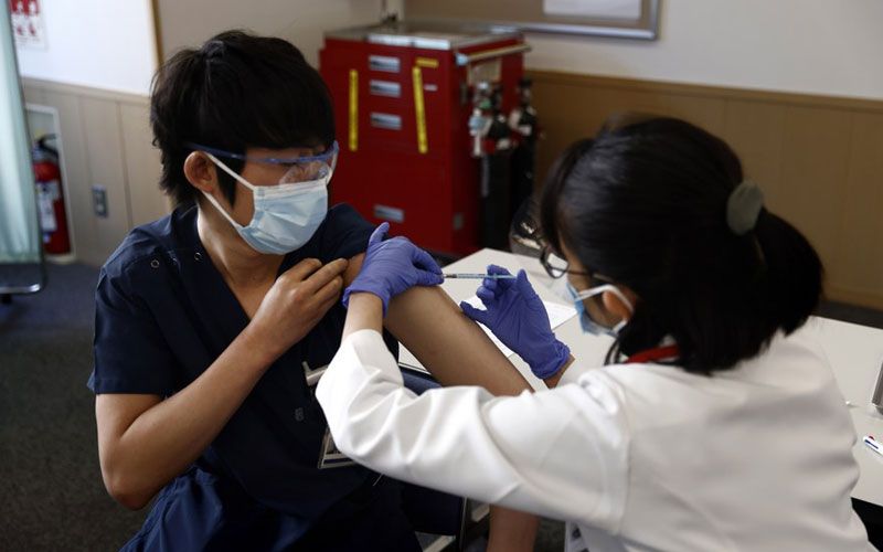 'ญี่ปุ่น'เผยฉีด‘วัคซีนโควิด-19’ให้บุคลากรแพทย์ ระยะแรก'ไร้ปัญหา-ผลข้างเคียง'