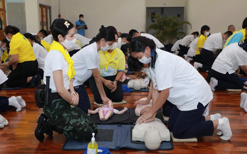 เผยภาพ'เจ้าคุณพระสินีนาฏ' ร่วมกิจกรรมจิตอาสา-ฝึกCPR