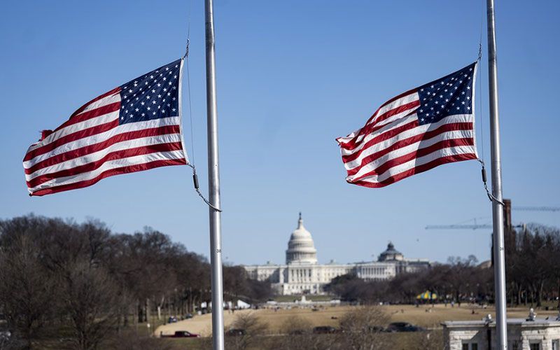 'สหรัฐฯ'ลดธงครึ่งเสา ไว้อาลัยผู้ล่วงลับจากโควิด-19ครึ่งล้านชีวิต