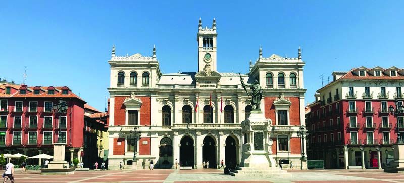 แหวกฟ้าหาฝัน : Plaza Moyor ที่สวยที่สุดในสเปน