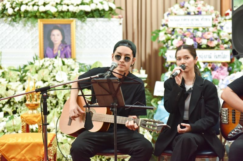 ส่งความสุขครั้งสุดท้าย 'เก้า จิรายุ' จัดโชว์อะคูลติกให้'คุณยายมาเรีย'