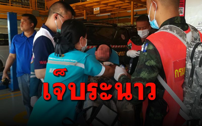 คนงานขึ้นป้ายโฆษณาถูกผึ้งหลวงรุมต่อยเจ็บระนาว