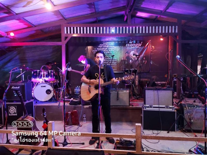 ‘ปลื้ม-ภูมิรพี’ สุดตื่นเต้น!ร่วมเวทีกับ ‘หงา คาราวาน’