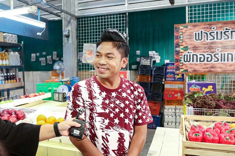 บุกกองถ่ายละครซิทคอม ‘มันนี่ที่รัก’ สัมภาษณ์ ‘คิง ก่อนบ่าย’