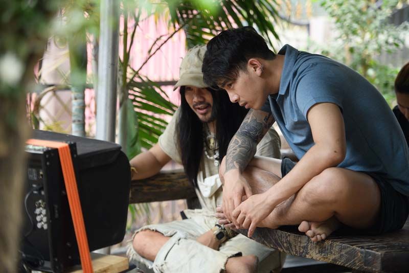 'เบิ้ล ปทุมราช' ดึงทีมงานจักรวาลไทบ้าน โชว์ฝีมือกำกับเอ็มวีใหม่'มีผัวอ้ายกะฮัก'