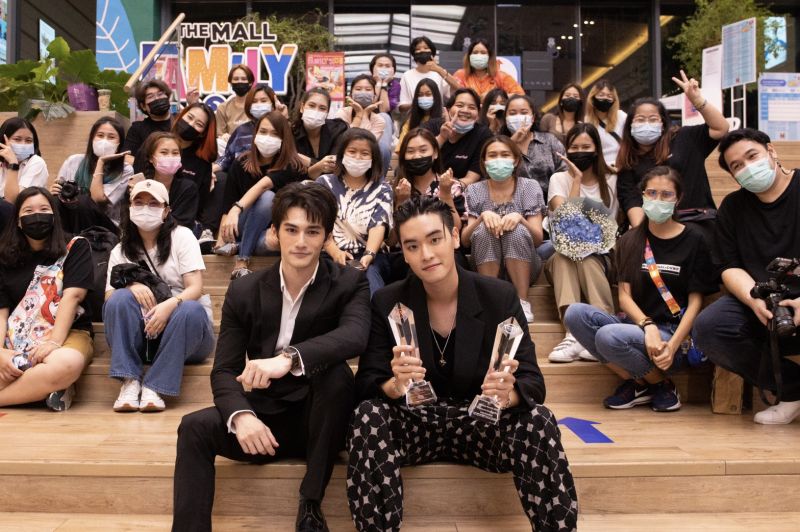 ตอกย้ำกระแสความปัง! 'เล-ทะเล สงวนดีกุล' คว้า 2 รางวัล'Yniverse Awards 2020'