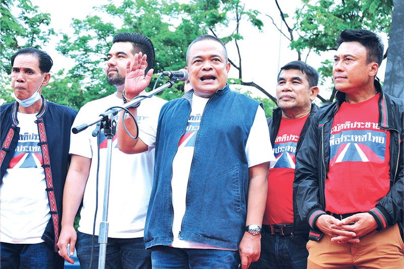 ม็อบ‘จตุพร’มาตามนัด  รุมถล่ม‘บิ๊กตู่’  ปราศรัยใหญ่-จี้ลาออก