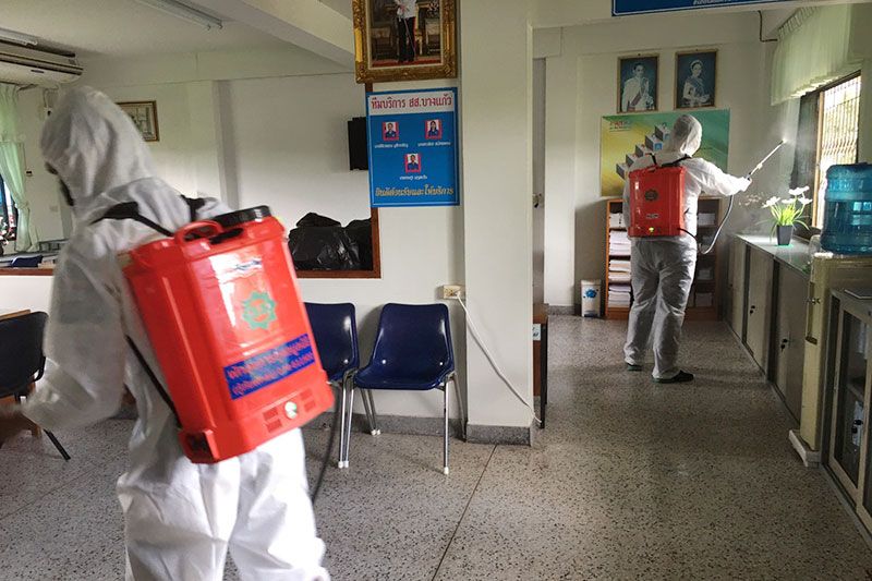 'พัทลุง'ระดมจนท.พ่นน้ำยาฆ่าเชื้อ หลังพบติดโควิดเพิ่มอีก 3 ราย