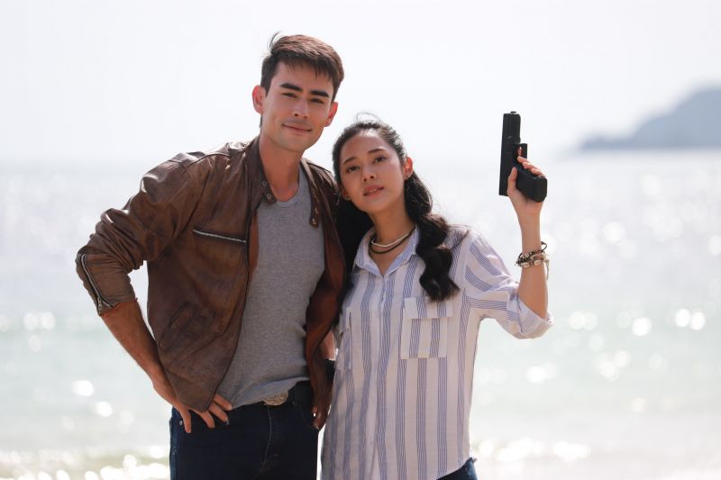 'หลุยส์-ทับทิม'เสี่ยงตาย! วิ่งหนีปืนหลบระเบิด!