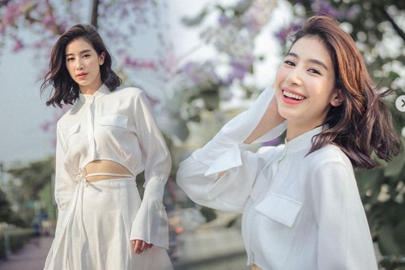 'มิ้น ชาลิดา'อวดลุคสุดละมุน โพสท่าแจกความสดใส