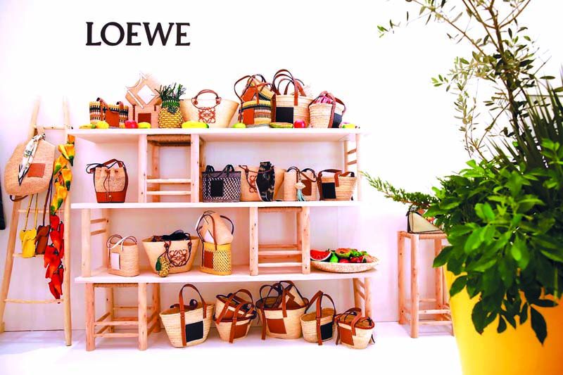 LOEWE เปิดป๊อปอัพสโตร์เผยโฉมคอลเลคชั่นซัมเมอร์ Paulas’ Ibiza 2021