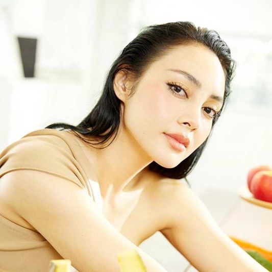 18  ส่งกำลังใจสู้โควิด!! ‘ตั๊ก-บงกช’ จัดข้าวสารอาหารช่วยเหลือประชาชนผู้เดือดร้อน