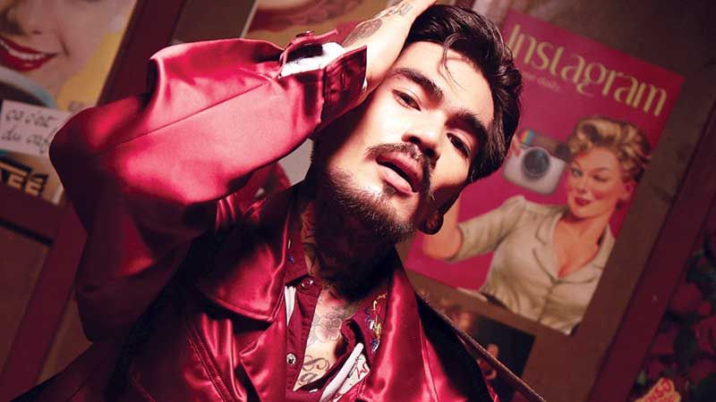 ‘เล็ก-พงษธร’ ส่งความรักผ่านโซเชียล ‘เฟซบุ๊กทุกข์ใจ’  ดึงเสน่ห์ เพลงลูกกรุงผสมบลูมาใส่ในซิงเกิ้ลใหม่