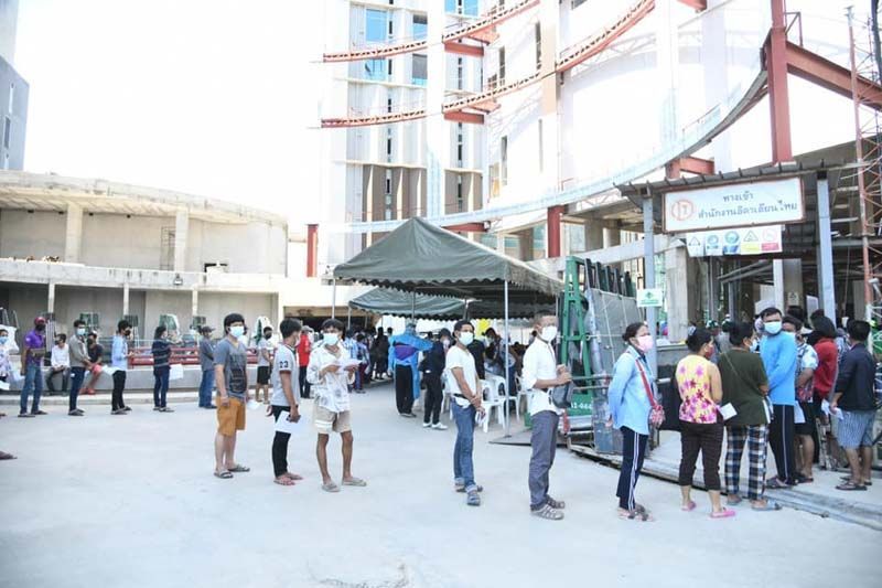 ติดเชื้อแล้ว 670 คน! กทม.เร่งคุมโควิด'แคมป์คนงานหลักสี่'-ดูแลชุมชนโดยรอบ