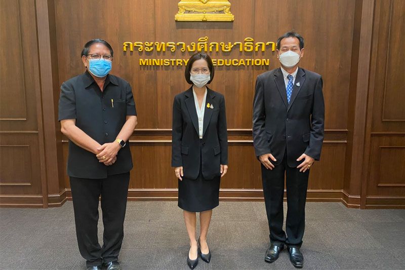 ‘องค์กรครู’ เข้าพบ ‘ตรีนุช’ ค้าน พ.ร.บ.การศึกษาฯ ชี้กระทบคุณภาพต้องยกเครื่องใหม่