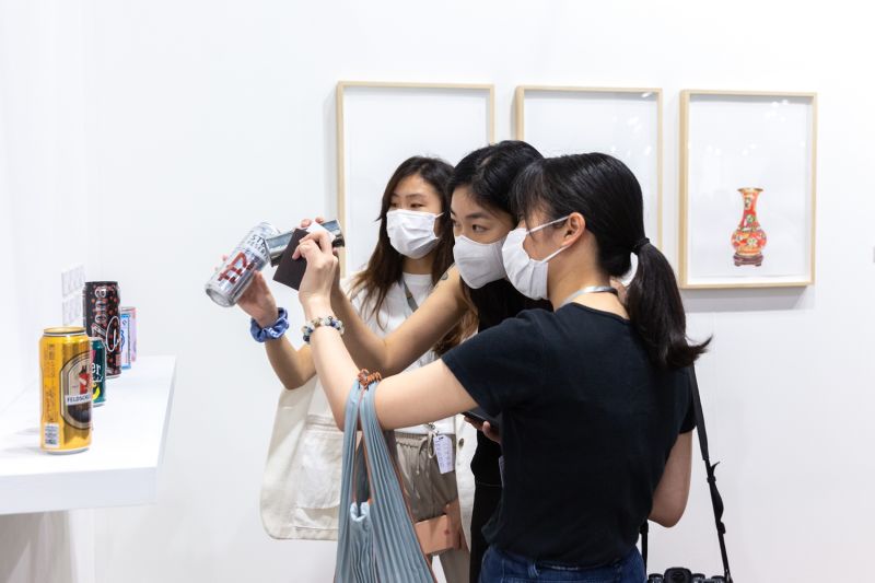Art Basel HongKong 2021 –งานจัดแสดงศิลป์ที่ ‘อยู่เป็น’ ในยุคโควิดแพร่ระบาด