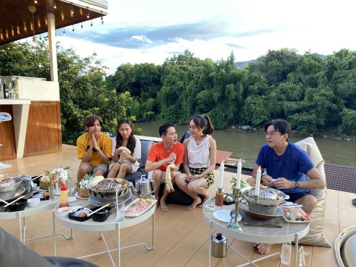 สัมผัสความรักครอบครัว 'ไชยา มิตรชัย' แบบพร้อมหน้า โดนลูก ๆ เซอร์ไพร์ส ทำให้น้ำตาไหลซึม! ใน'ตามสัญญา'