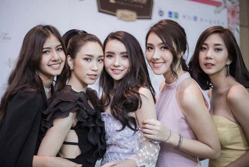 ‘พลอย-ฮาน่า-มุกดา’ เผยเสน่ห์ดีกรีน่ารักนอกจอ PHM Channel