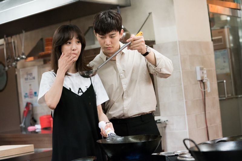 'จุนโฮ 2PM'สวมวิญญาณ 'เชฟพุง'โชว์ลีลาทำอาหาร