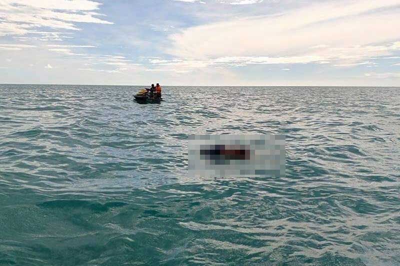 ค้นหา3วันพบแล้วศพชายวัย56ตกปลาเรือล่ม ห่างฝั่ง1ไมล์ทะเล