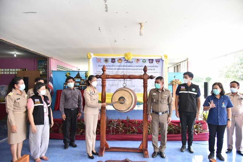 ‘สภ.เขาหินซ้อน’เปิดโครงการดำเนินงานชุมชนยั่งยืน แก้ไขยาเสพติดครบวงจร