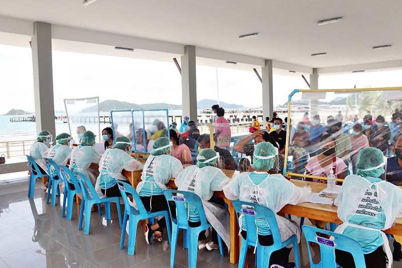 'สัตหีบ'โควิด 6 วันพุ่ง 192 ราย  เร่งตรวจเชิงรุกเป้าหมาย 600 ราย คลัสเตอร์ตลาด