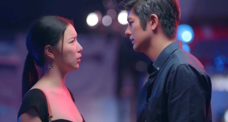 ‘มุก’ สะอื้น ‘ลุค-ขนมจีน’ จูบกันกลางงานปาร์ตี้