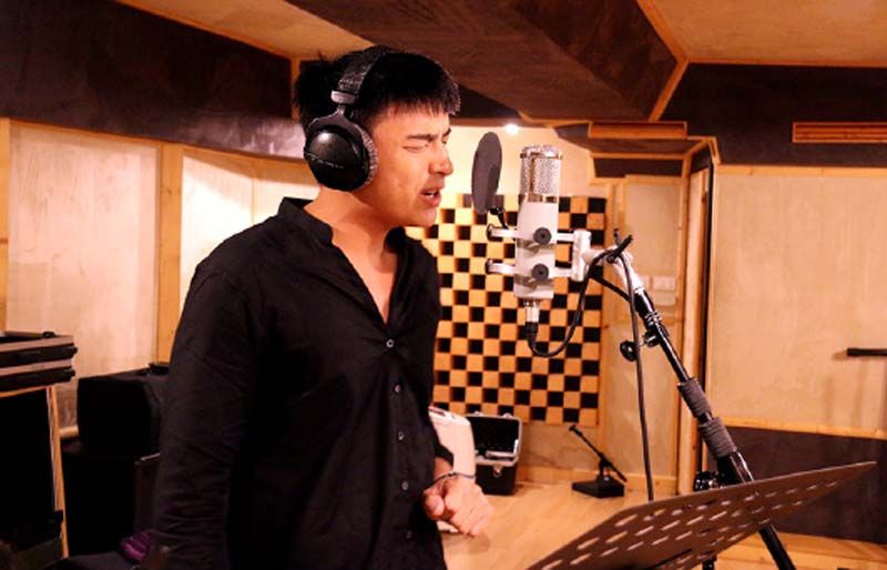 ‘โหน-ธนากร’แฮปปี้โชว์ลูกคอ  ประกอบละคร ‘รักล้นแผง’