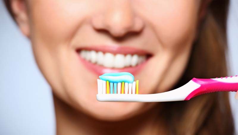 ทันตแพทย์แนะนำต้องเพิ่มใส่ใจสุขภาพฟันและช่องปากเป็นนิสัยสู้ภัย COVID-19  ‘แปรงฟันดี สะอาด เคี้ยวละเอียด ลดหวาน เพิ่มอาหารกากใย’