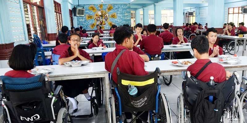 ‘ชลิต อินดัสทรี’ ต่อลมหายใจให้น้องๆ ผู้พิการ  บริจาคข้าวสารของใช้จำเป็นให้น้องท้องอิ่ม