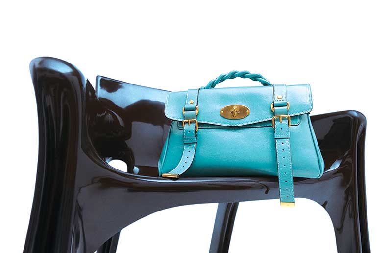 แคปซูลคอลเลคชั่น Mulberry x Alexa Chung  ต่อยอดกระเป๋ารุ่น Alexa ต้นแบบในดีไซน์ใหม่