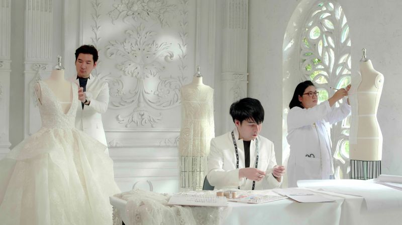 'สรรค์ สุดเกตุ'เจ้าของห้องเสื้อ วนัช กูตูร์ ซุ่มทำผลงาน  ร่วมโครงการ 'Born Strong'