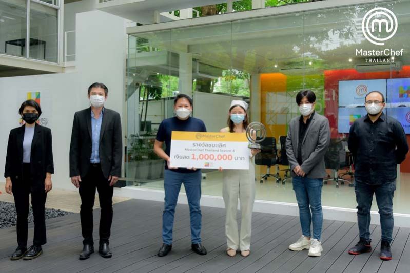 ‘ลี่-พรชนัน’รับรางวัล