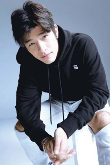 เขย่าวงการแฟชั่น TRIBUTE x LUKE ISHIKAWA  คอลแลปส์แคมเปญเพื่อสังคมไทยยืดหยัดสู้ภัย COVID-19
