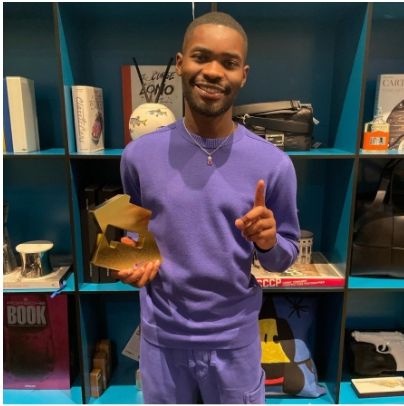 สมฐานะแร๊ปเปอร์ชื่อดัง Dave เปิดตัวอัลบั้ม We’re All Alone In This Together ยอดขายอันดับ 1