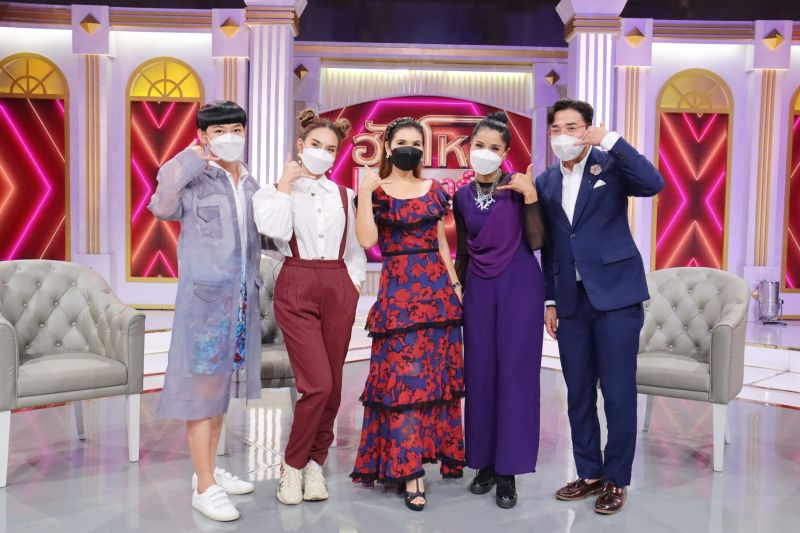 3 สาวลูกทุ่ง ‘ฝน-หลิว-เจเน็ต เขียว’ จับมือเล่าโมเมนต์ประทับใจ