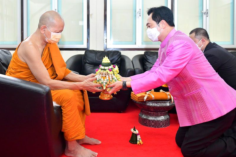 ‘นายกฯ’มอบโฆษกรัฐบาล เป็นตัวแทน ถวายเครื่องสักการะเทศกาลเข้าพรรษาปี64