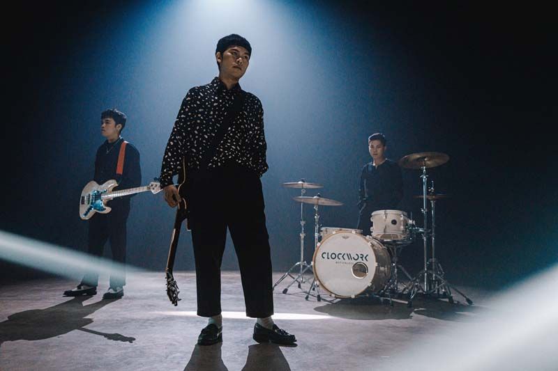 สนามหลวงมิวสิกปล่อย ‘เสียใจได้ยินไหม’ ขยี้อารมณ์กับ 2 เวอร์ชั่น