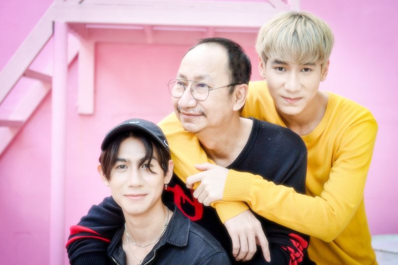 ลูกไม้ใต้ต้น'KANA'ลูกชาย'DJ. อ๊อดจักรกฤษ'ปลื้มกระแส'ลาเวนเดอร์'ร้อมปล่อยของต่อ